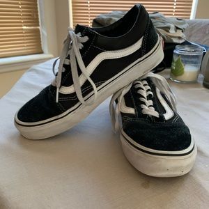 Vans low top skate (sk8) shoes
